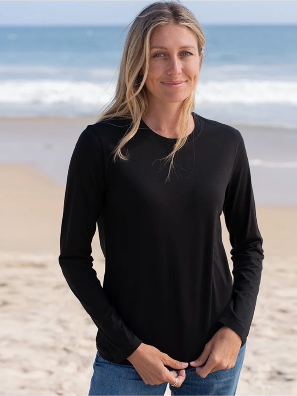 The Classic T Shirt company Long Sleeve Crewneck Shirt in Black